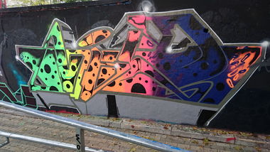 Graffiti in Dresden - Photo by cheesy - Nild