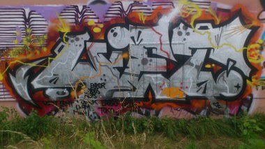 Graffiti Wall in Dresden - Photo by cheesy - wiet
