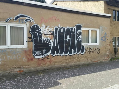 Graffiti Wall in Dresden - Photo by cheesy - lauchs