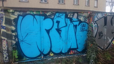 Graffiti Bombing in Dresden - Photo by cheesy - urfdn