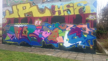 Graffiti Wall in Dresden - Photo by cheesy - amor, dame, ur