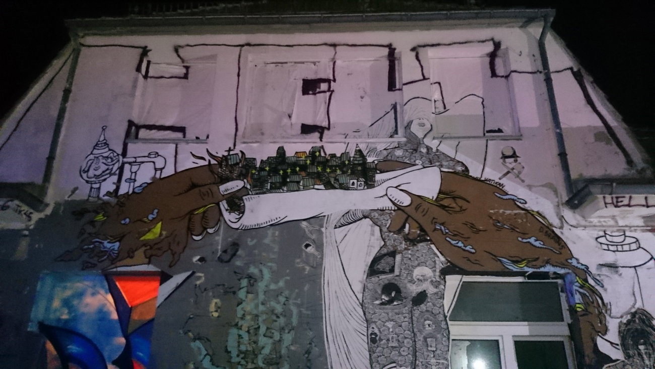 Graffiti Wall in Dresden - Photo by cheesy - Hell