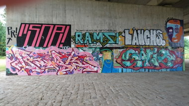 Graffiti Wall - Photo by cheesy