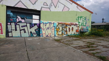 Graffiti Wall - Photo by cheesy - Usk, usk, 164