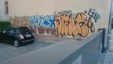 Graffiti Wall in Dresden - Photo by cheesy - decay, price, shur