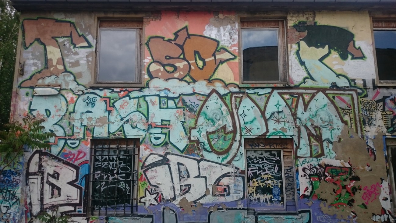 Graffiti Wall in Dresden - Photo by cheesy - tsof, bash, cram