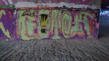 Graffiti Wall in Dresden - Photo by cheesy - Rotor