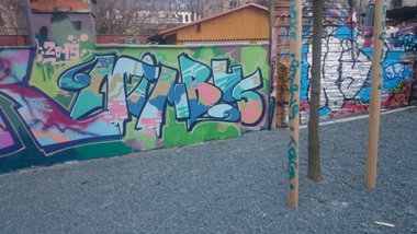 Graffiti Wall in Dresden - Photo by cheesy - nimbus