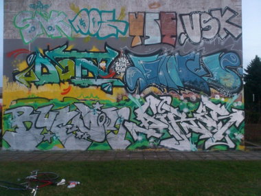 Graffiti Wall in Dresden - Photo by cheesy - buenos, aires, doe