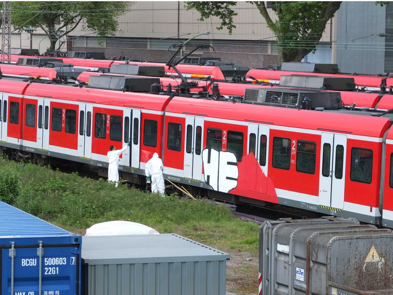 Graffiti Train - Photo by chef - hez