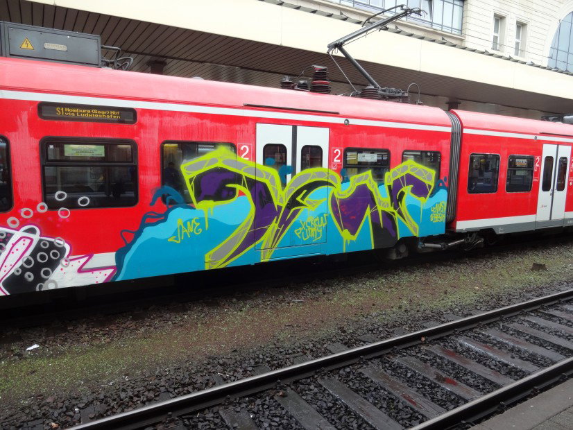 Graffiti Train - Photo by chef - ?