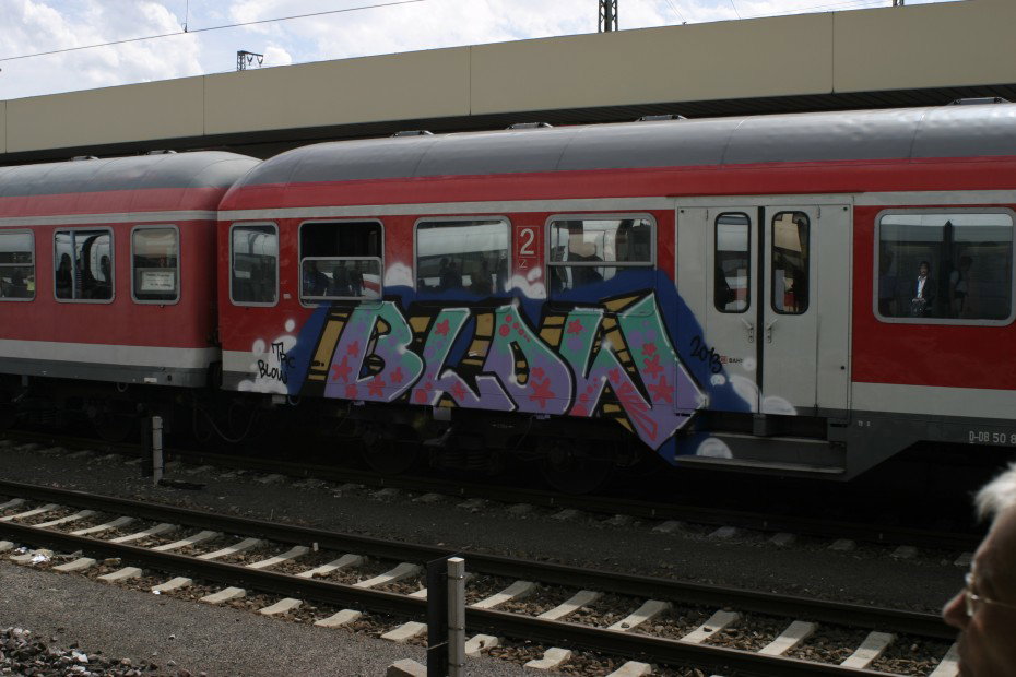 Graffiti Train - Photo by chef - blow