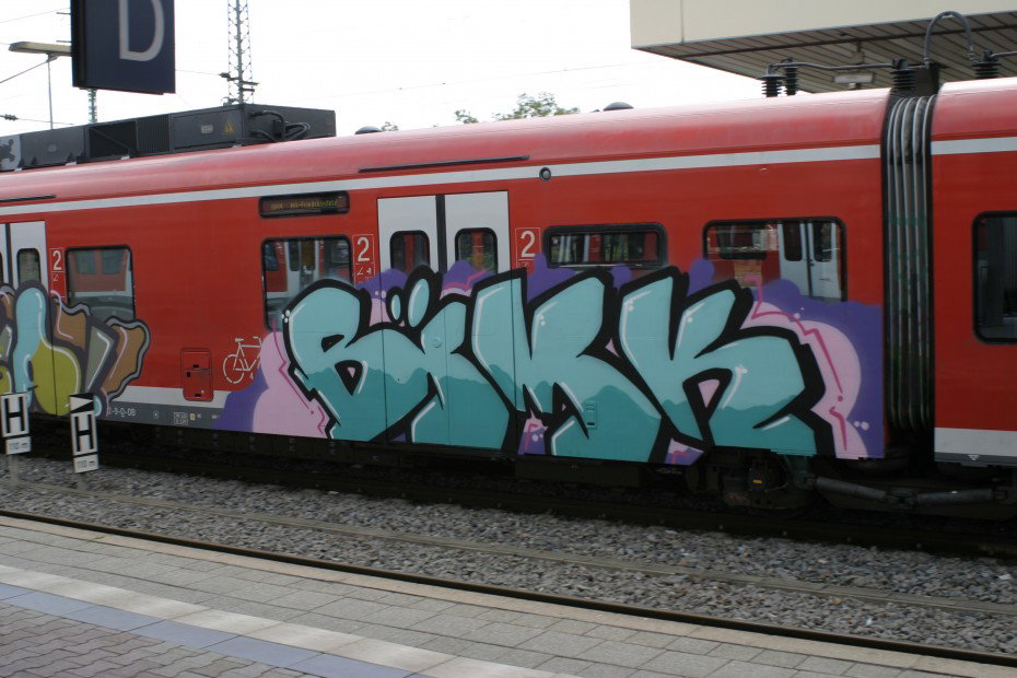 Graffiti Train - Photo by chef - bimk