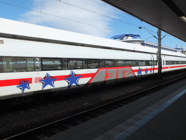 Graffiti Train - Photo by chef - 1312