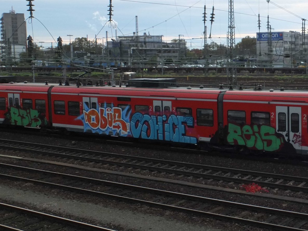 Graffiti Train - Photo by chef - reis, obus, shice