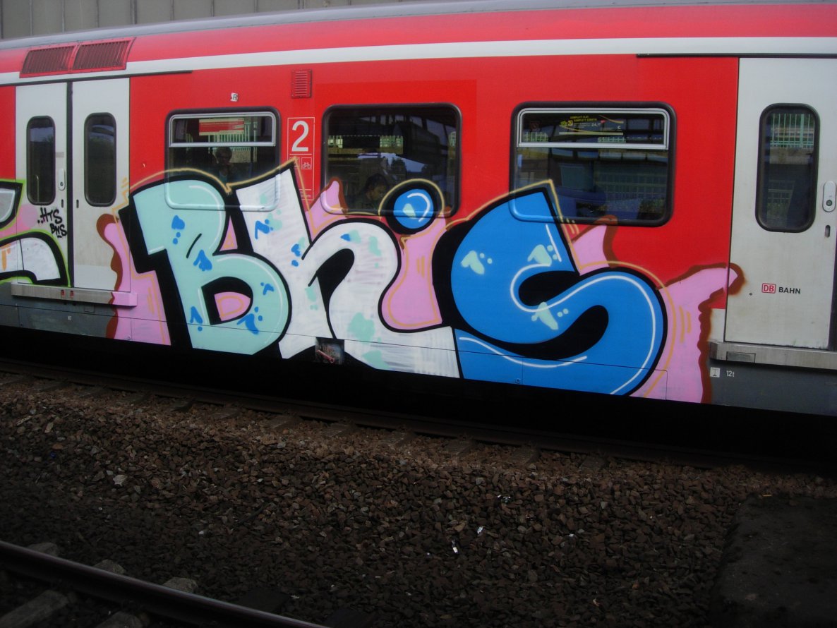 Graffiti Train - Photo by chef - bh
