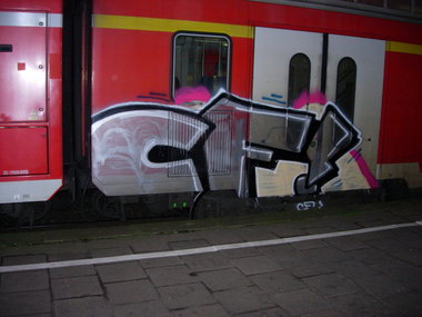 Graffiti Train - Photo by chef - cf