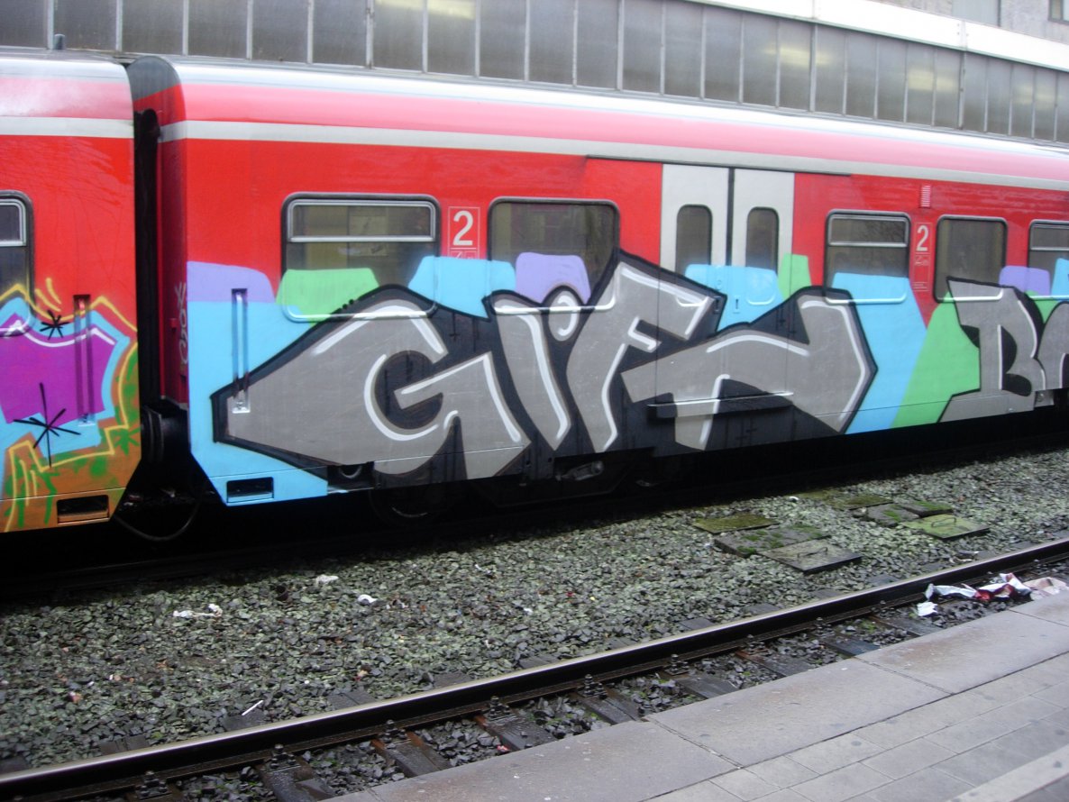 Graffiti Train - Photo by chef - gift