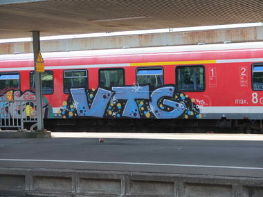 Graffiti Train - Photo by chef - vtg