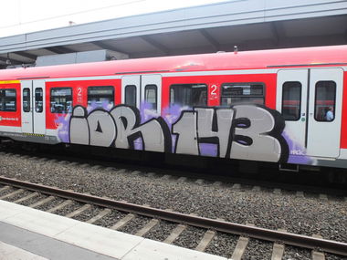 Graffiti Train - Photo by chef - ior, 143