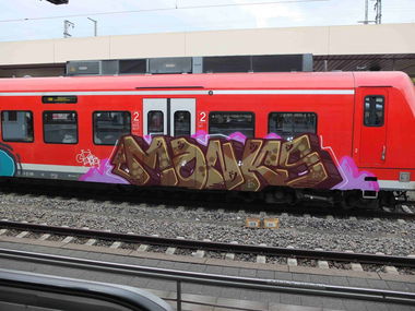 Graffiti Train - Photo by chef - manks