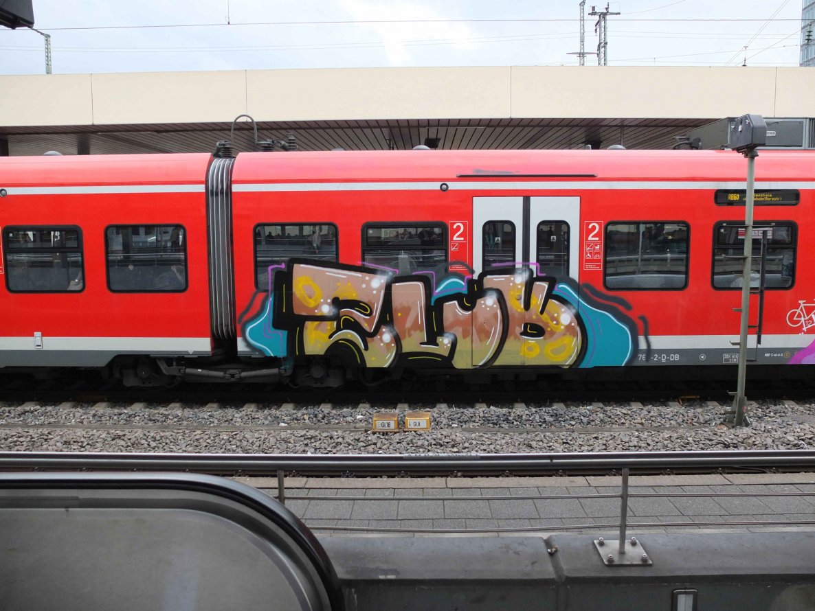Graffiti Train - Photo by chef - zlud