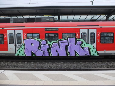 Graffiti Train - Photo by chef - rink