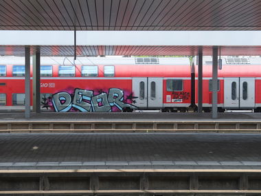 Graffiti Train - Photo by chef - deor