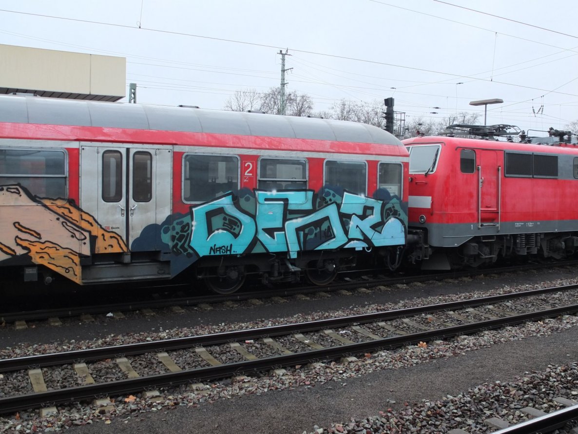 Graffiti Train - Photo by chef - deor