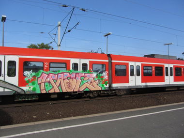 Graffiti Train - Photo by chek - hate