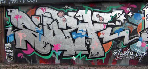Graffiti Wall - Photo by cherryjoint
