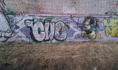 Graffiti Wall - Photo by cherti - cherti
