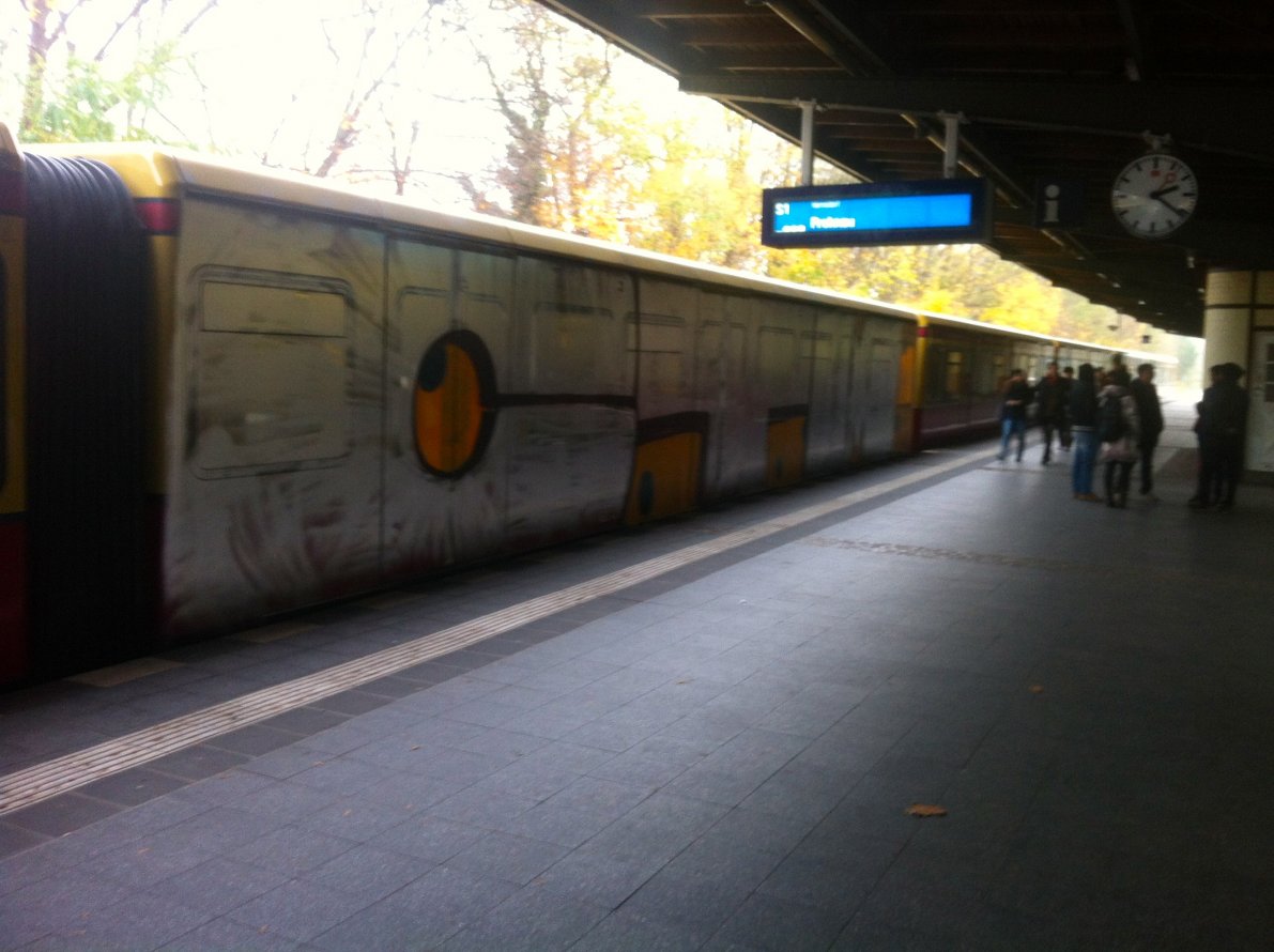 Graffiti Train in Berlin - Photo by chewbacca - Ctm (2013)