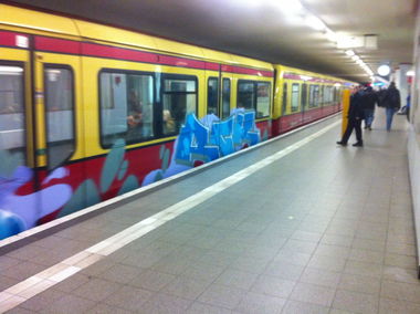 Graffiti Train in Berlin - Photo by chewbacca - Rck, Dns (2013)