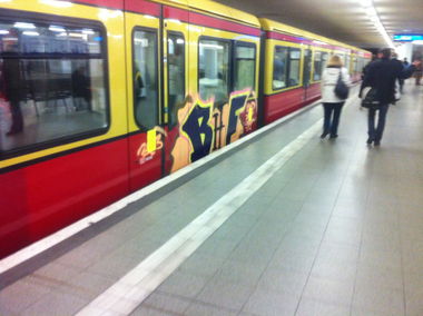 Graffiti Train in Berlin - Photo by chewbacca - Bhf (2013)