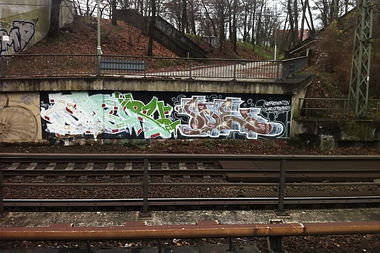 Graffiti Wall in Berlin - Photo by chewbacca - Soe, Smer (2005)