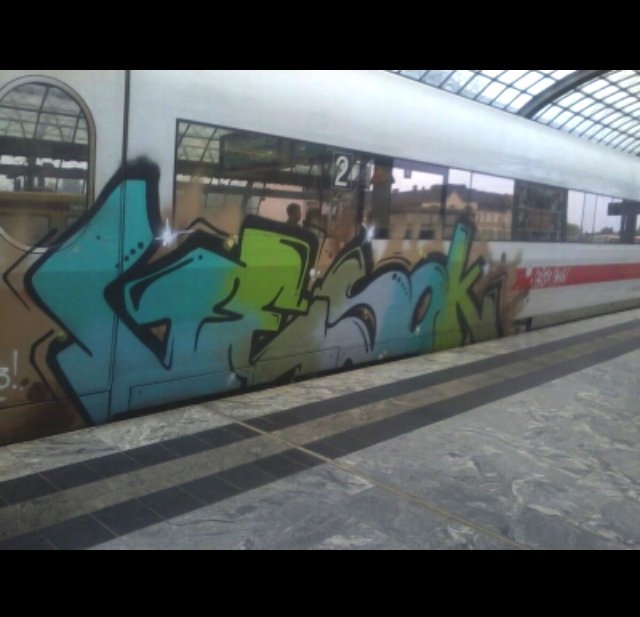 Graffiti Train in Berlin - Photo by chewbacca - Gesok (2013)