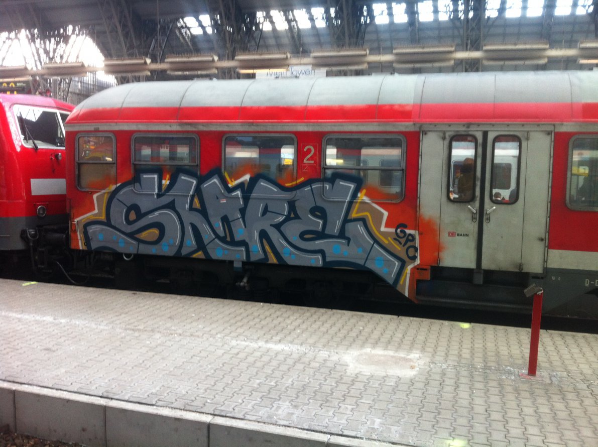 Graffiti Train in Frankfurt - Photo by chewbacca - Share, Task, Gpc (2014)