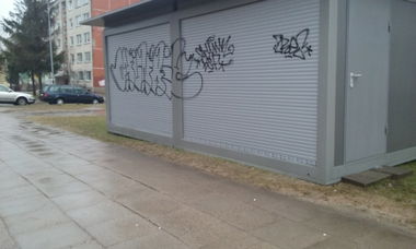 Graffiti Bombing in Vilnius - Photo by chunkey - bsf (2015)