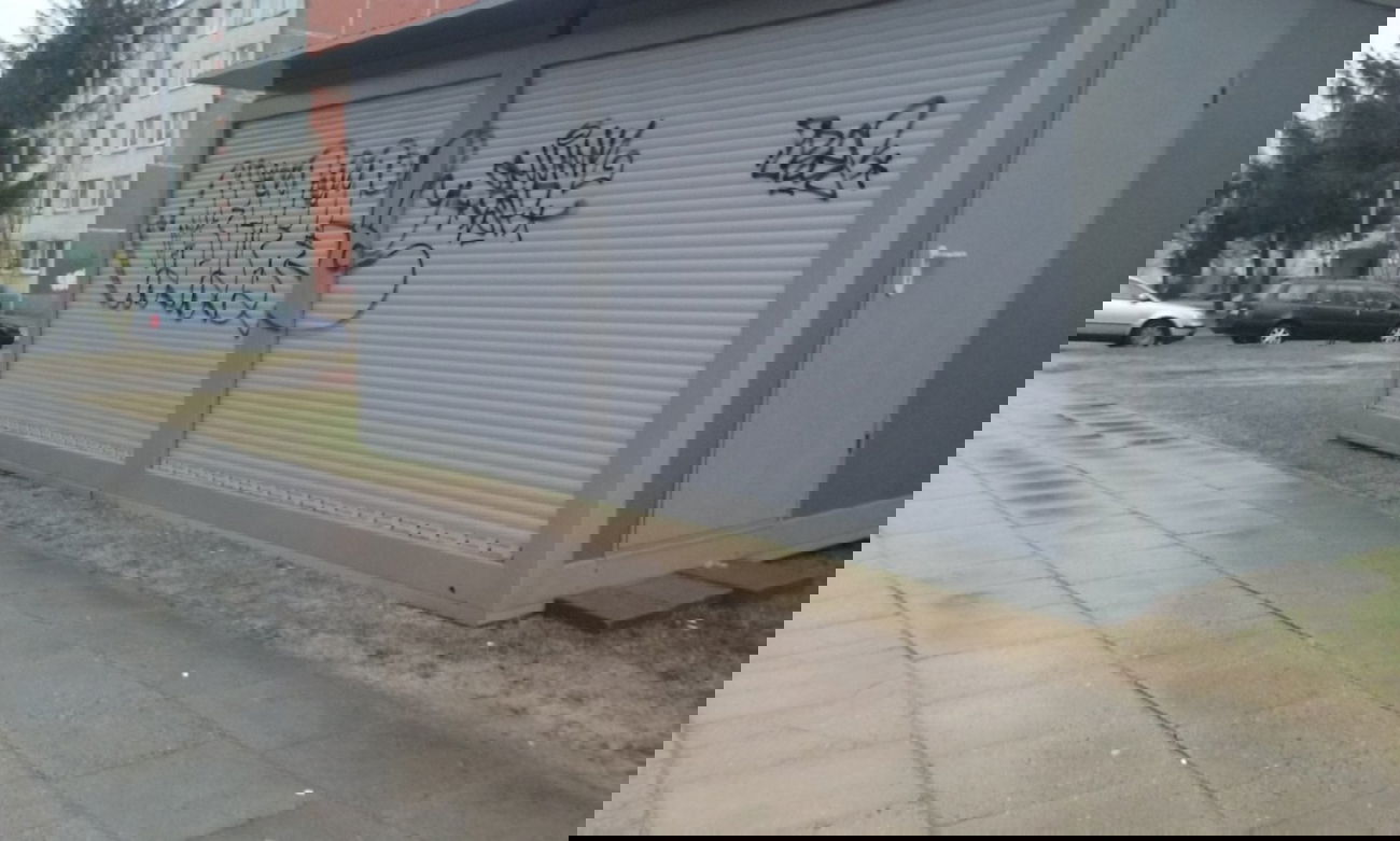 Graffiti Bombing in Vilnius - Photo by chunkey - bsf (2015)