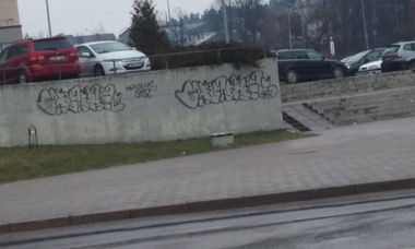Graffiti Bombing in Vilnius - Photo by chunkey - bsf (2015)