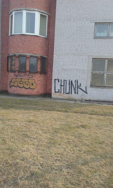 Graffiti Wall in Vilnius - Photo by chunkey - roller, bsf, kru (2015)