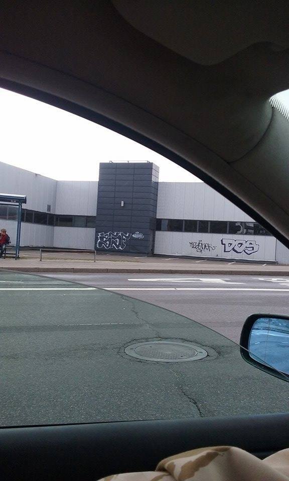 Graffiti Bombing in Vilnius - Photo by chunkey - BSF, DCS, flicks (2015)