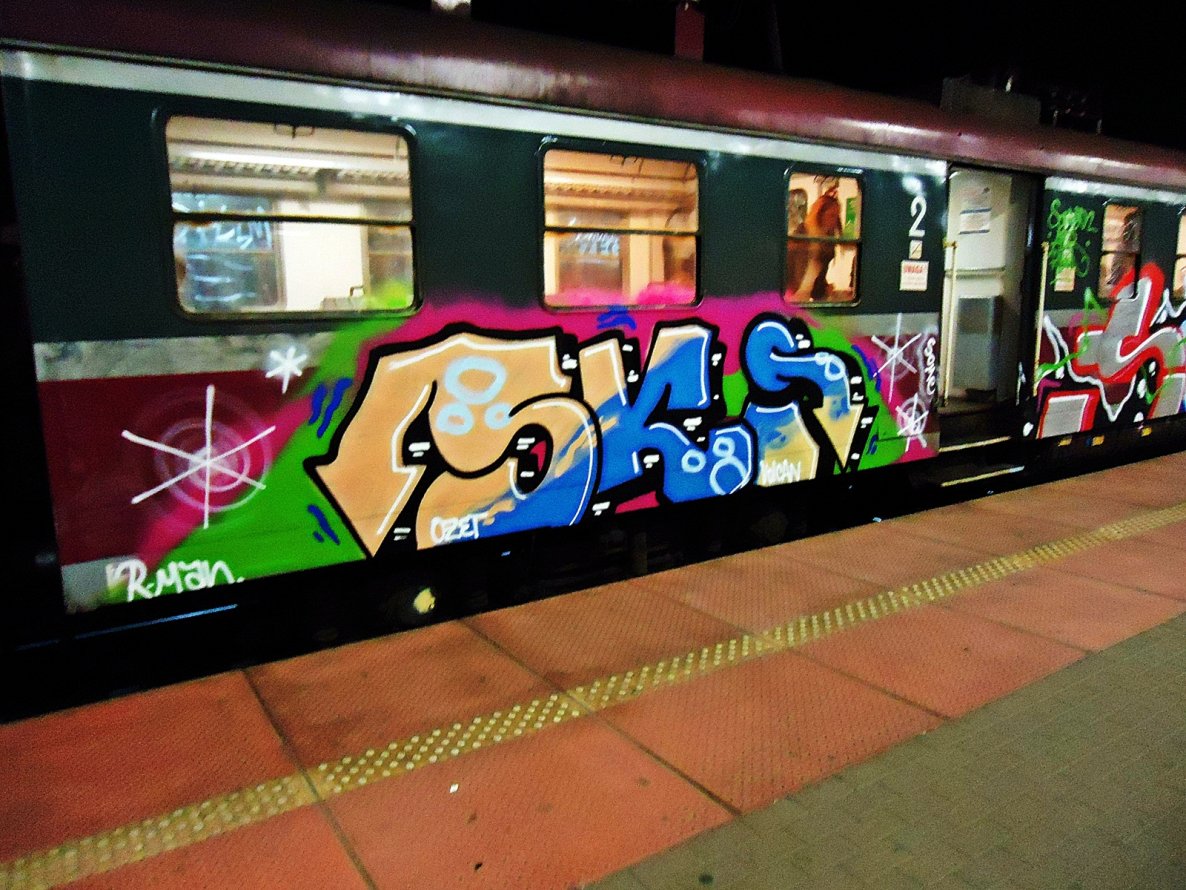 Graffiti Train - Photo by ciamciaramciam - yo, volcan, rman