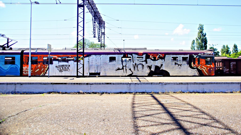 Graffiti Train in Poznan - Photo by ciastka - bk, wdka (2014)