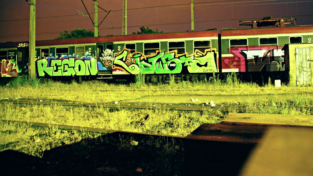 Graffiti Train in Poznan - Photo by ciastka - ciasto, graffiti, regon (2014)