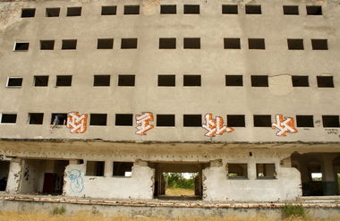 Graffiti Bombing in Borne Sulinowo - Photo by ciklone - cikl, nerds (2010)