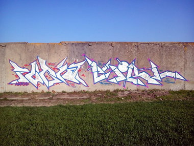 Graffiti Wall in Ma?a Nieszawka - Photo by ciklone - fucia, cikl, nerds (2014)