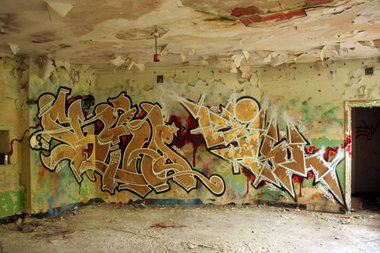 Graffiti Wall in Warsaw - Photo by ciklone - skuha, cikl, ahln (2014)
