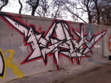 Graffiti Wall in Warsaw - Photo by ciklone - cikl1, nerds, tcr (2016)